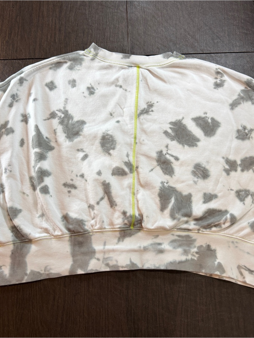 Nike Grey Tie-Dye Cropped Sweatshirt with Neon Trim Sz S - Picture 6 of 6